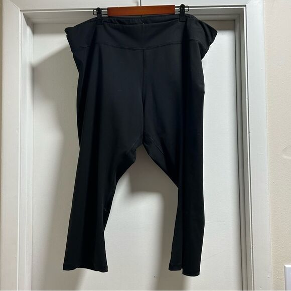 Old Navy Active Black Cropped Leggings size 4xl - Picture 3 of 7